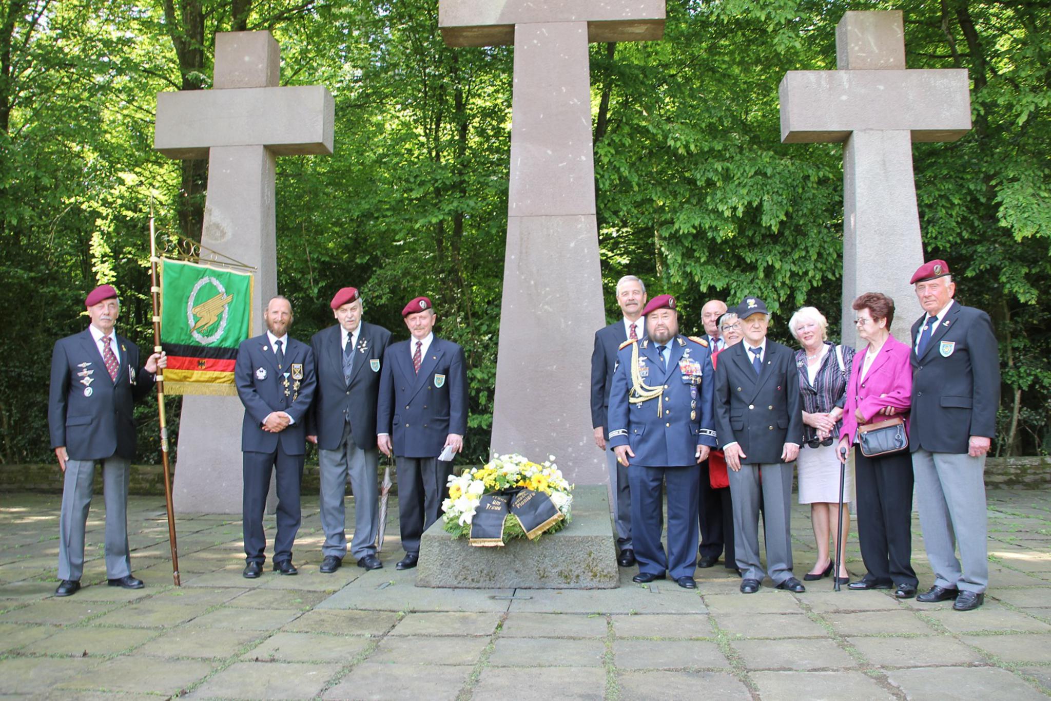 dodenherdenking fallschirmjagers 4